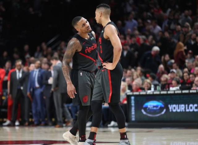 在青少年足 在青少年足